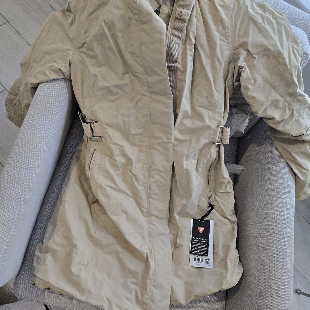 LULULEMON JACKET